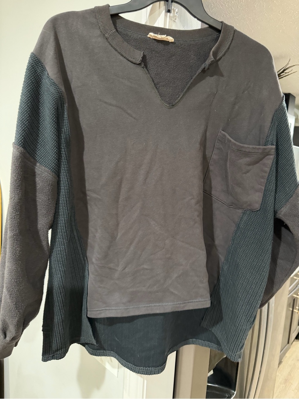 Peach Love California Men's Two-Tone Crewneck Sweater - Charcoal & Dark Teal
